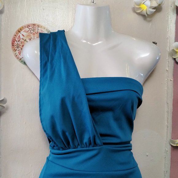 LILYIN (M) Elegant one Shoulder Ruched Banded Waist Slit Cocktail Pencil Dress - Picture 3 of 9